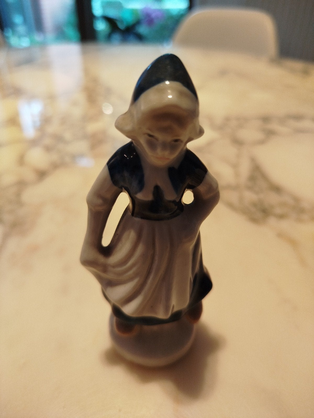 Petite figurine de femme hollandaise 20e s., Collections, Enlèvement ou Envoi
