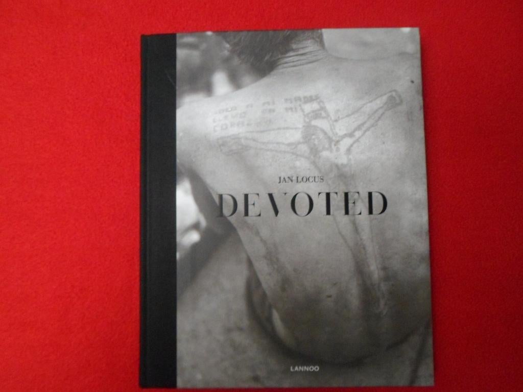 Jan Locus: Devoted, Boeken, Fotografen, Nieuw, Ophalen of Verzenden, Jan Locus / Leen Huet