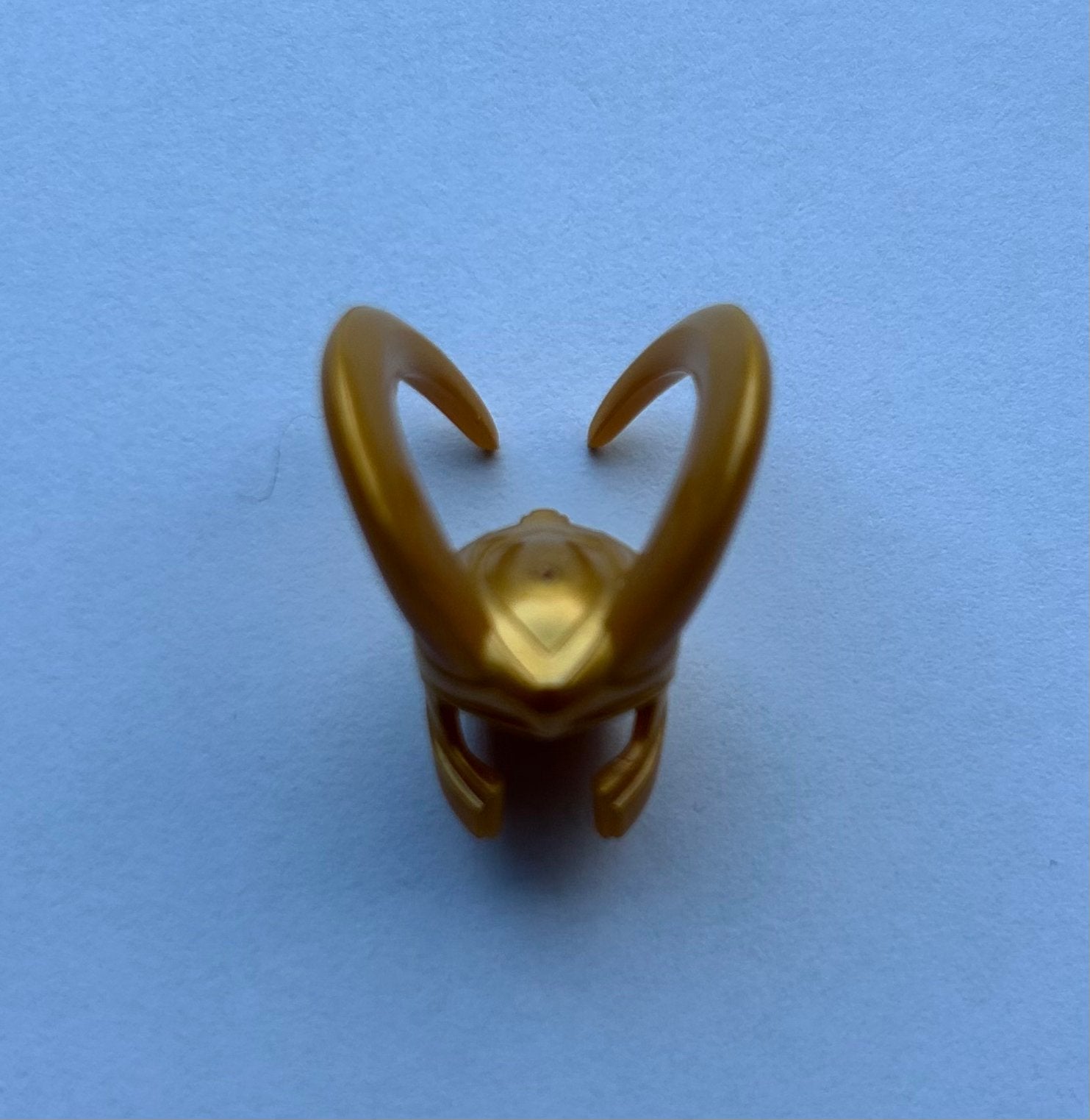 Casque Lego Loki doré, Enfants & Bébés, Jouets | Duplo & Lego, Marvel, Lego, Accessoire, Comme neuf