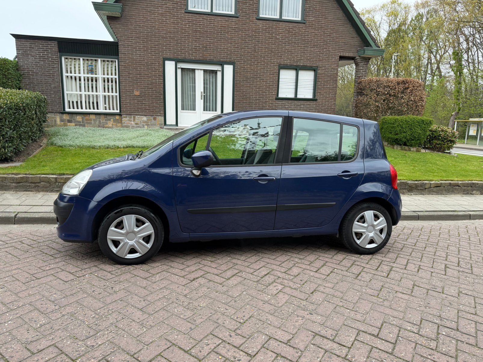 Renault Modus 1.2i essence Climatiseur d'entrée supérieure, Autos, Achat, Entreprise, Boîte manuelle, Entretenue par le concessionnaire
