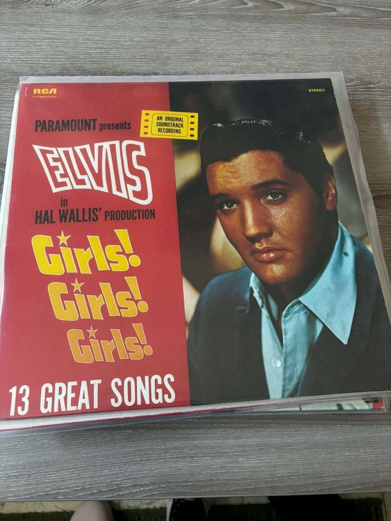 Elvis lp, girls girls girls, Duitse persing black label., LP, Ophalen of Verzenden, Zo goed als nieuw, Beschermende buitenhoes