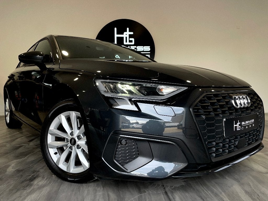 Audi A3 35 TFSI/ SPORTBACK/ PACK SPORT/ SHADOW LOOK/ LED, Autos, Argent ou Gris, Achat, Entreprise, Boîte manuelle