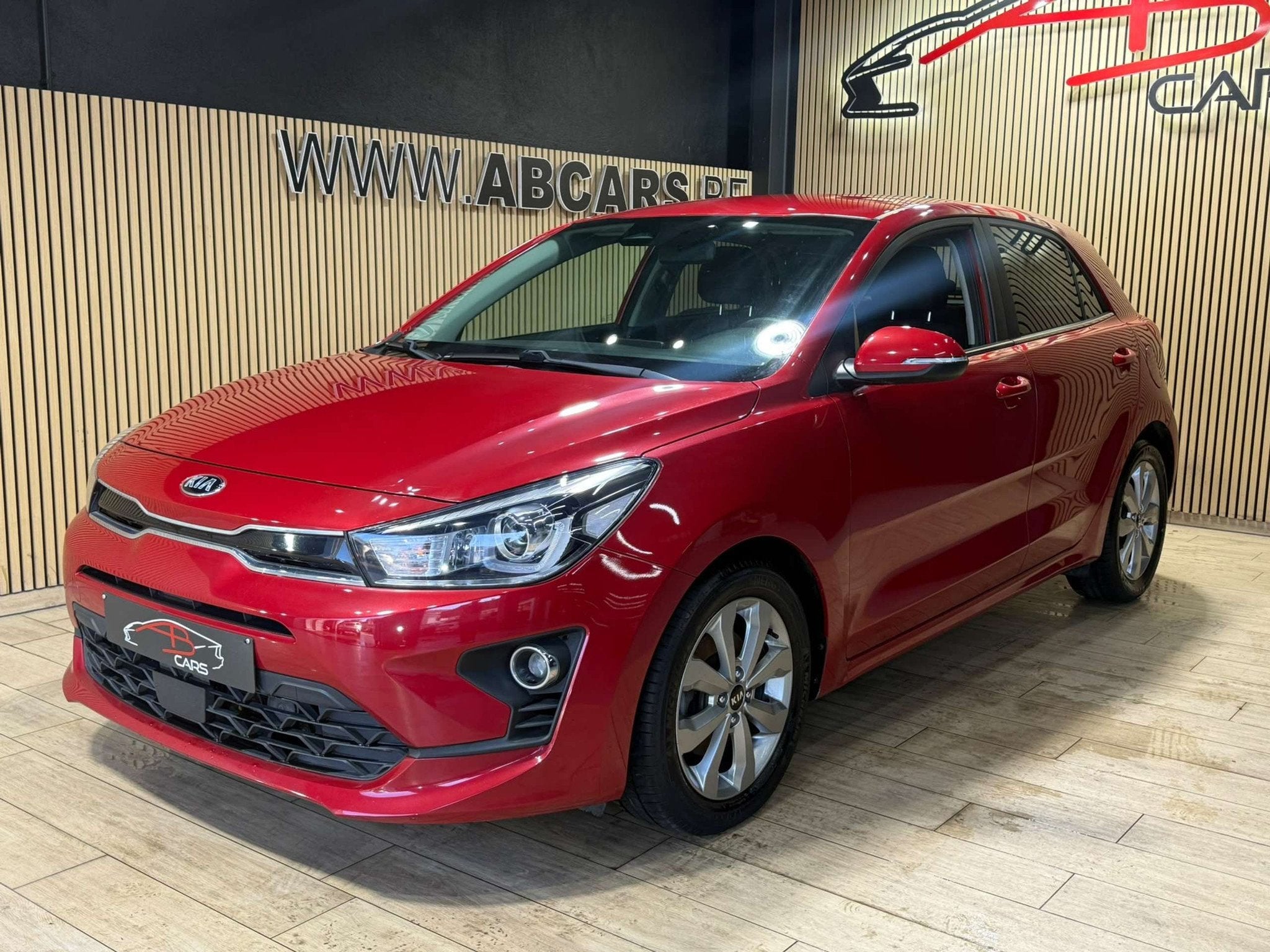 Kia Rio 1.0 * GARANTIE 12 MOIS * 1ER PROPRIETAIRE *, Autos, Rouge, Achat, 998 cm³, Euro 6