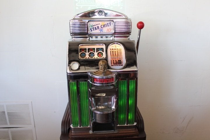 MACHINE À SOUS JENNINGS STAR CHIEF DES ANNÉES 1940, Collections, Autres monnaies, Enlèvement ou Envoi, Utilisé, Avec clés