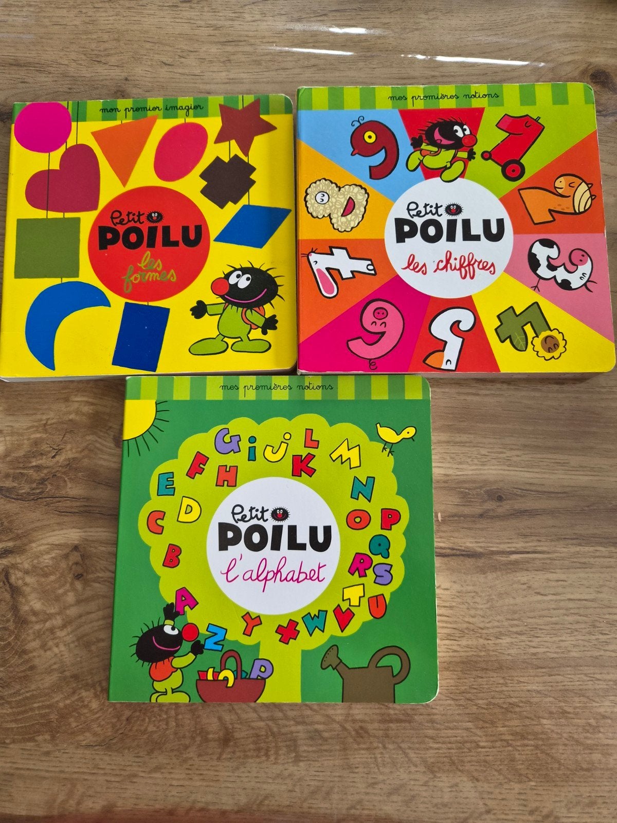 lot de 3 livres + jeu de cubes  Petit Poilu, Enlèvement, Comme neuf