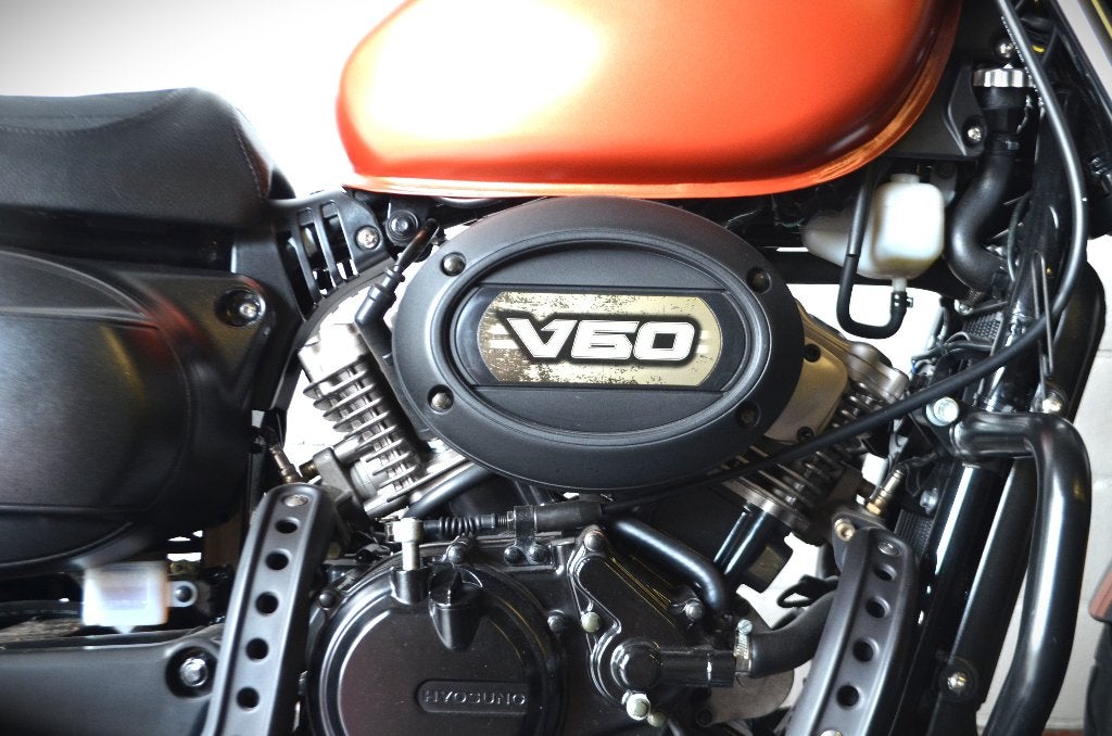 Hyosung Bobber 125cc permis A1 nombreuses options, Motos, Entreprise, Occasion, 2 cylindres, Manuelle