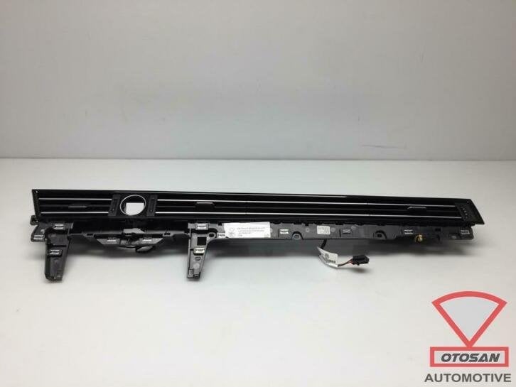 vw passat b8 2019 luchtrooster dashboard 3g1858416f, Gebruikt, Volkswagen, Volkswagen AG, Vw@volkswagen.de