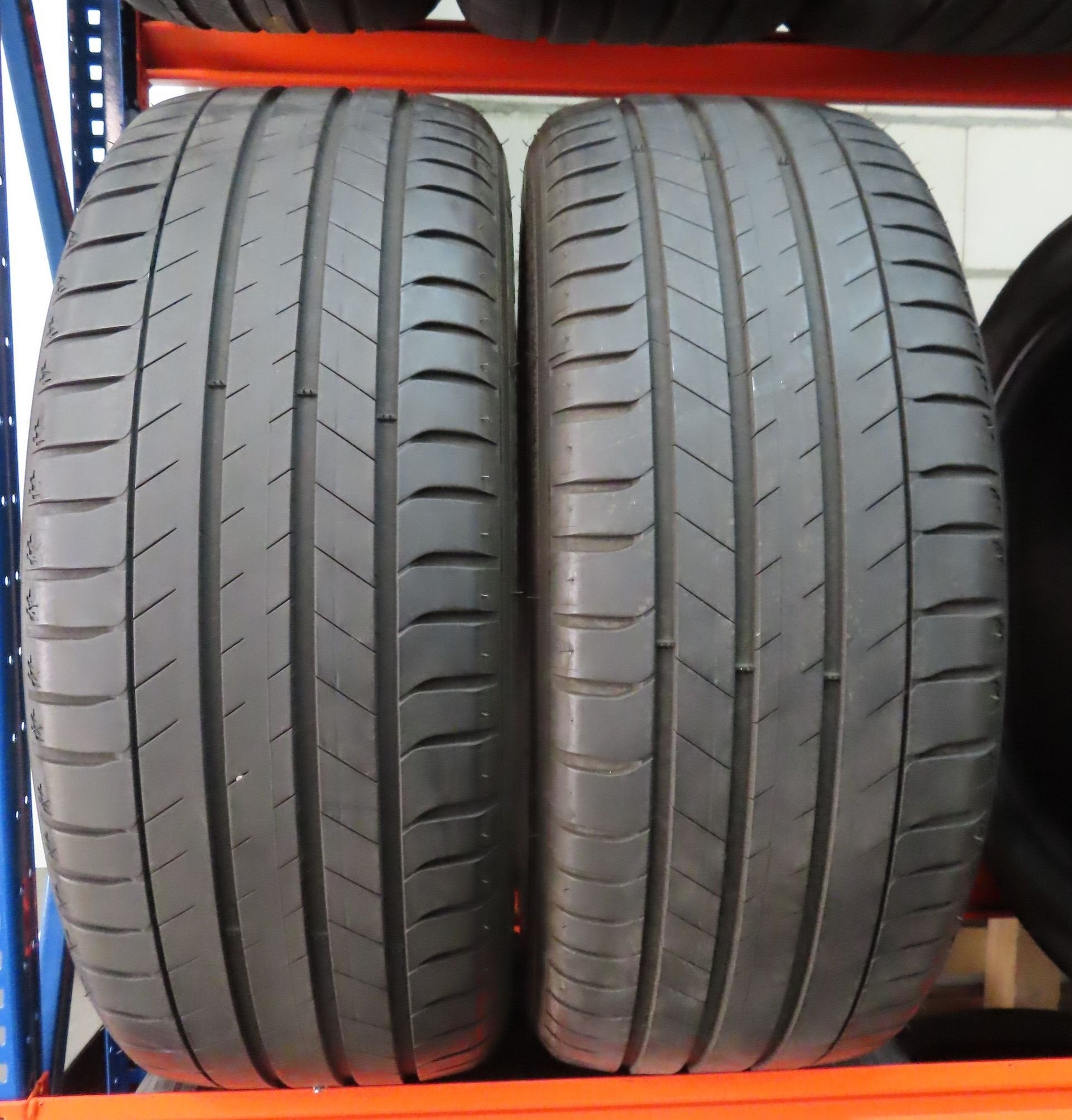 Zomerbanden Pirelli 235 55 19 inch 2 stuks, Autos : Pièces & Accessoires, Pneus & Jantes, Pneu(s), Pneus été, 19 pouces, 235 mm