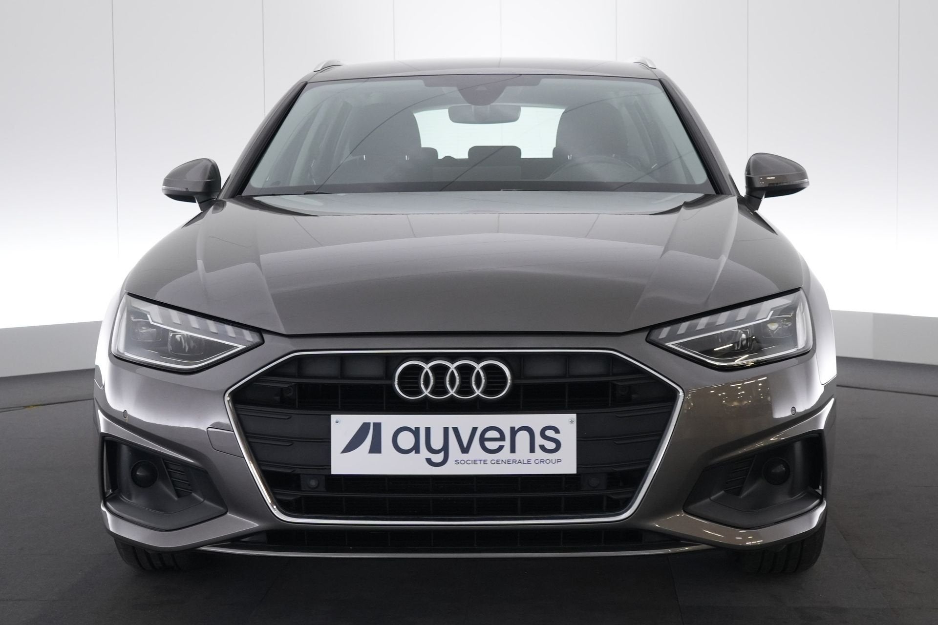 (2AHW180) AUDI A4 AVANT, Gebruikt, A4, 120 kW, Bedrijf