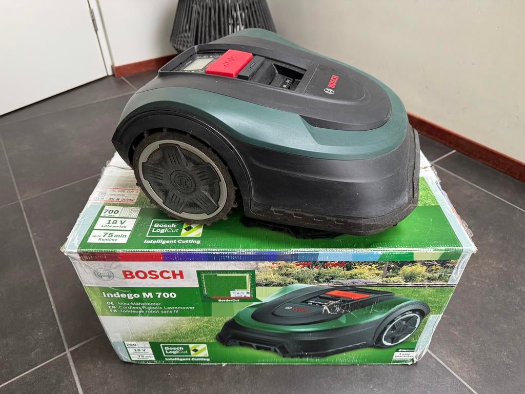 Bosch Indego M700, Enlèvement, Utilisé, Moins de 20 cm