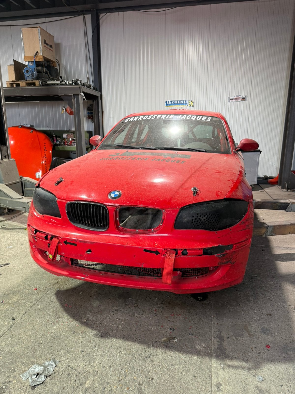 Carrosserie BMW 1 Serie Rallycross, Enlèvement
