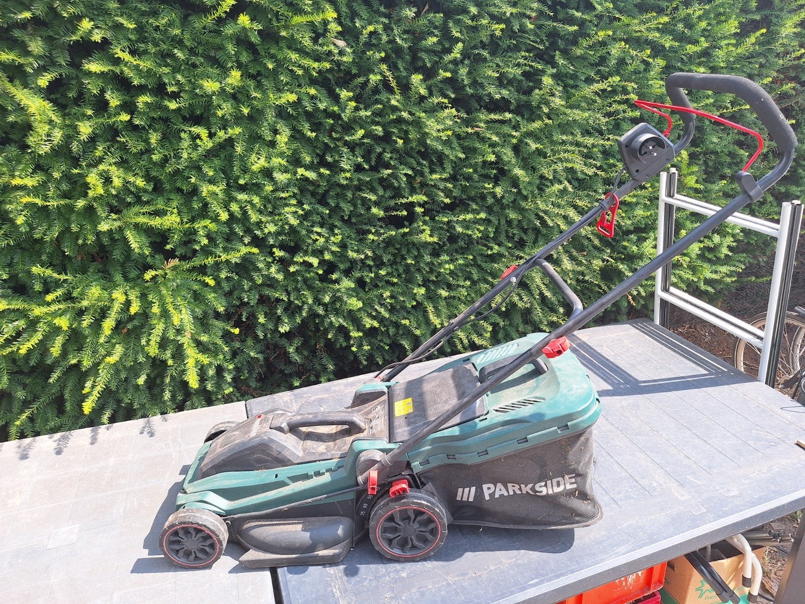 Elektrische grasmaaier Parkside, Jardin & Terrasse, Tondeuses à gazon, Tondeuse rotative, Enlèvement, Utilisé, Bac de ramassage