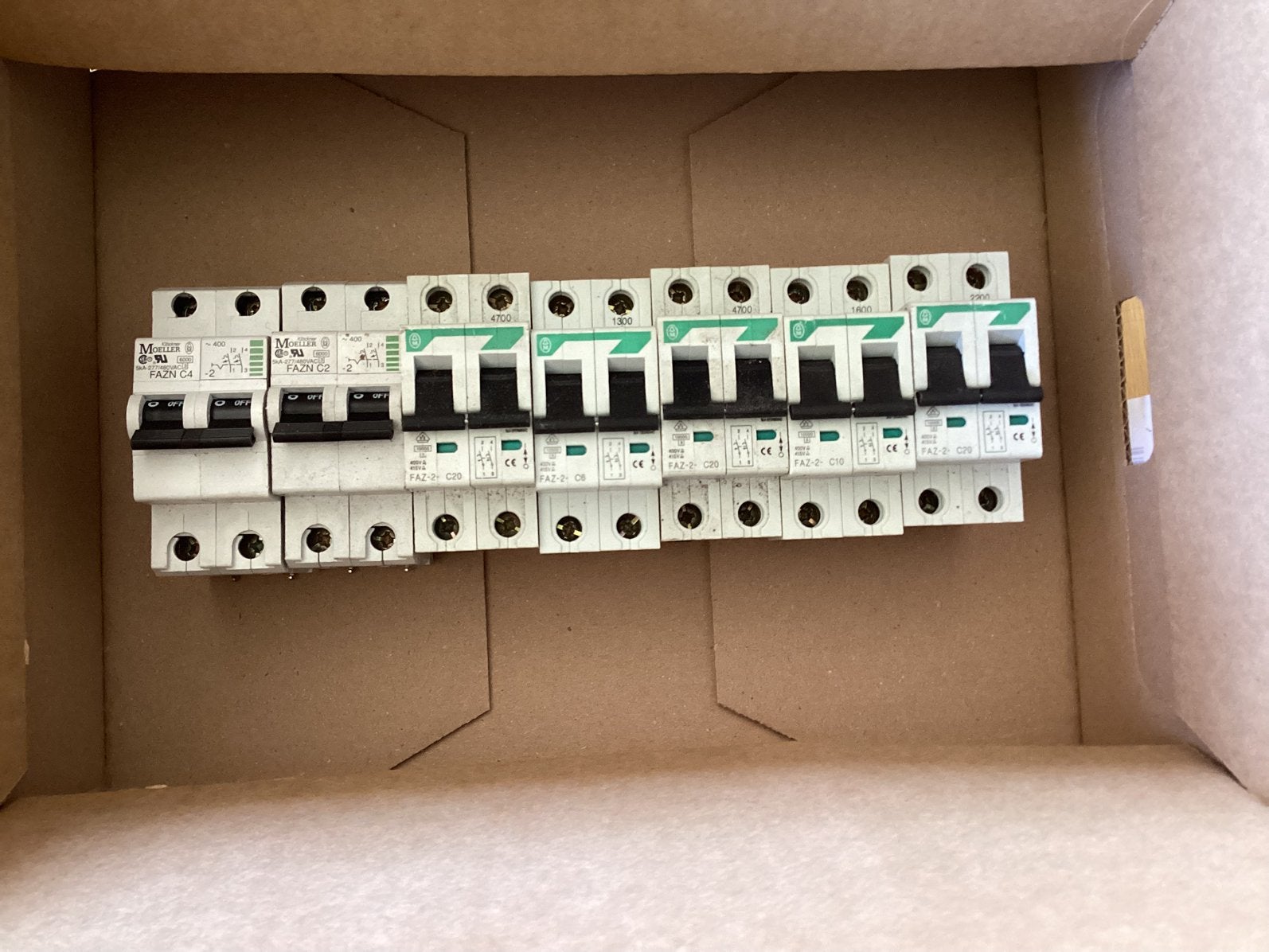 Lot van tweepolige zekeringen, Doe-het-zelf en Bouw, Elektriciteit en Kabels, Ophalen, Zo goed als nieuw