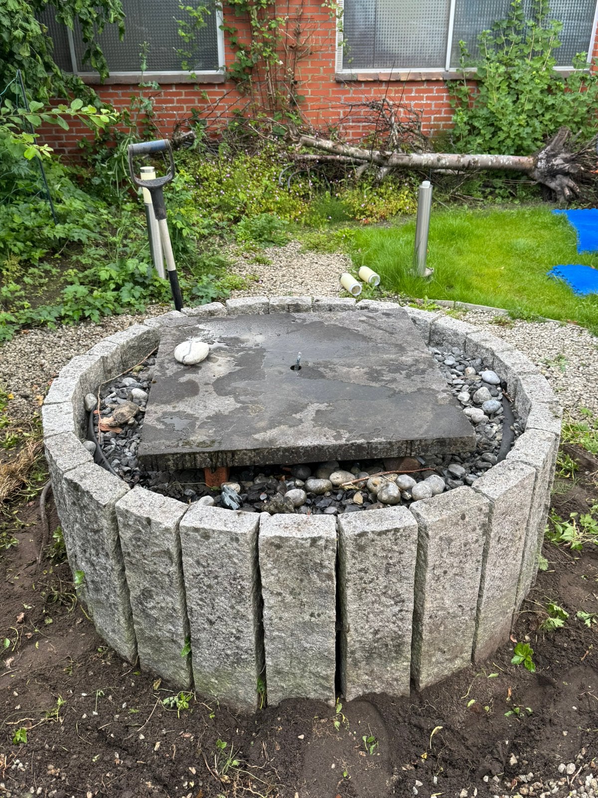 Fontein in natuursteen, Tuin en Terras, Waterpartijen en Fonteinen, Ophalen, Zo goed als nieuw, Graniet, Fontein