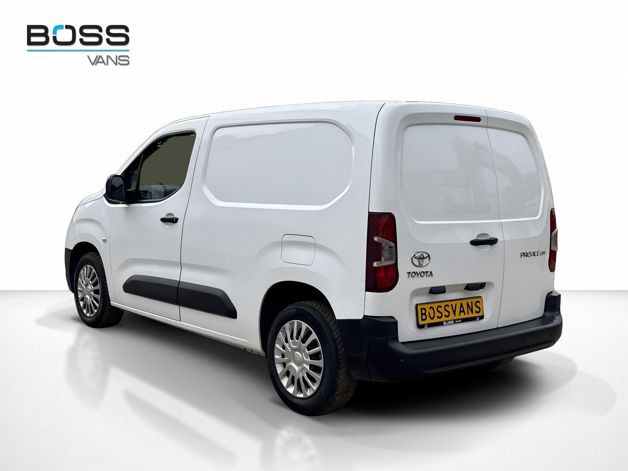 *Benzine* L1 Navigatie Climate control Camera Carplay Cruise, Achat, Euro 6, Entreprise, 3 places