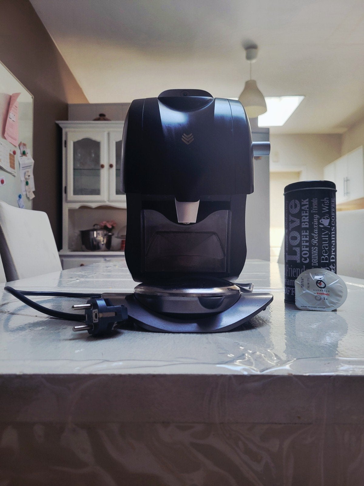 machine à café noir, Enlèvement
