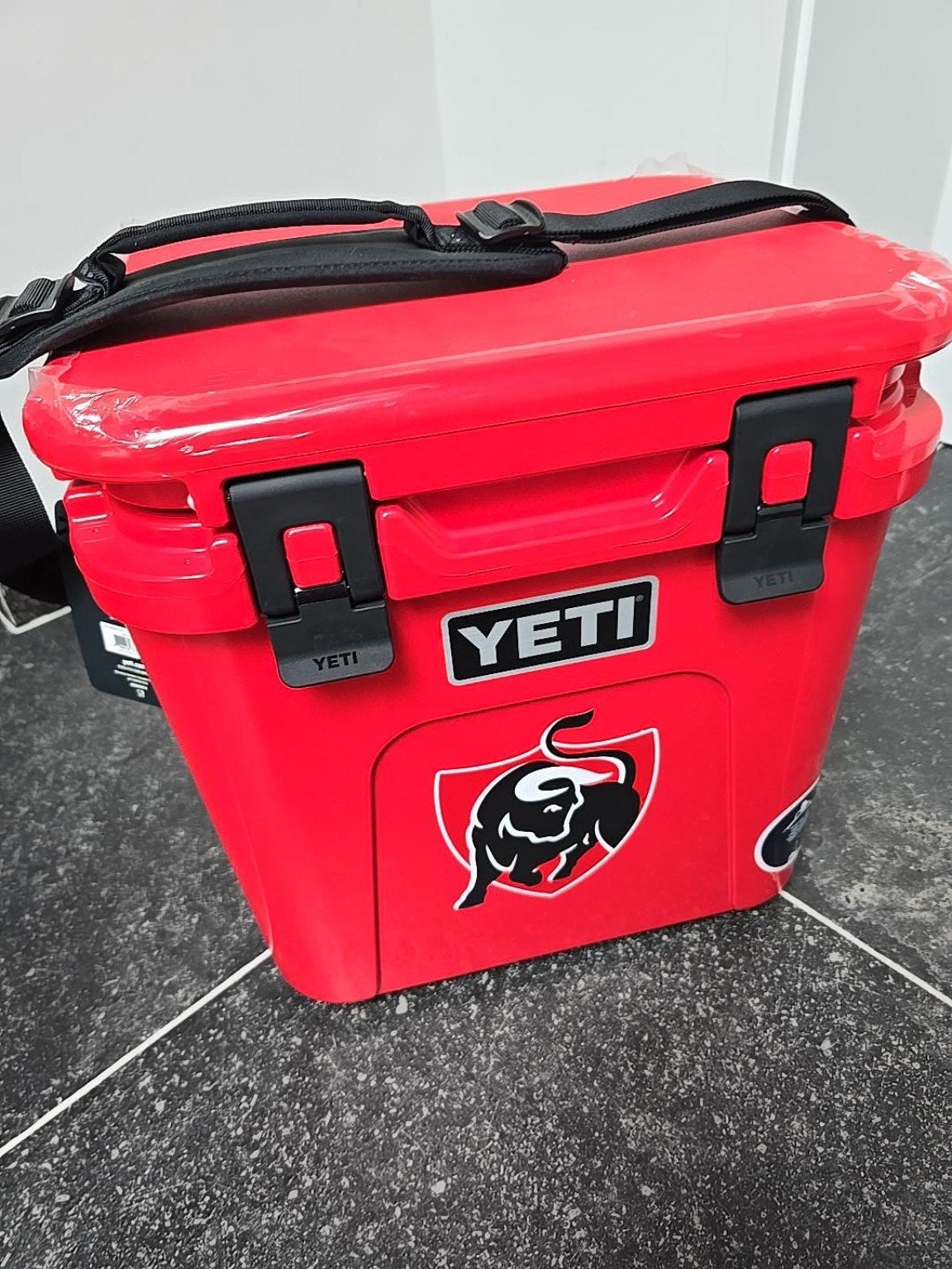 🧊 YETI Roadie 24 –  Limited Edition Jup🔴, Ophalen, Koelbox