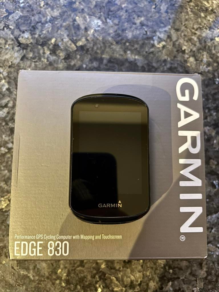 Nieuwstaat Garmin Edge 830 + accesoires, Ophalen of Verzenden, Zo goed als nieuw