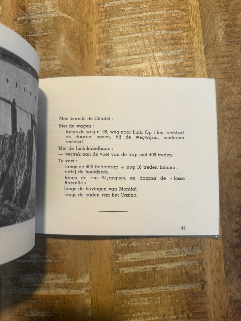 De Citadel van Dinant *vintage toeristische gids*, Boeken, Reisgidsen, Ophalen of Verzenden, Reisgids of -boek, Benelux, Gelezen