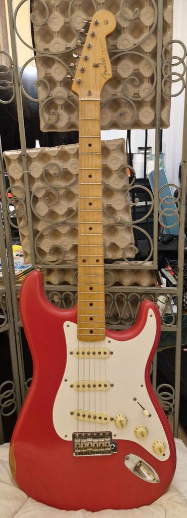 Fender Vintera Road Worn Stratocaster, Ophalen of Verzenden, Zo goed als nieuw, Solid body, Fender