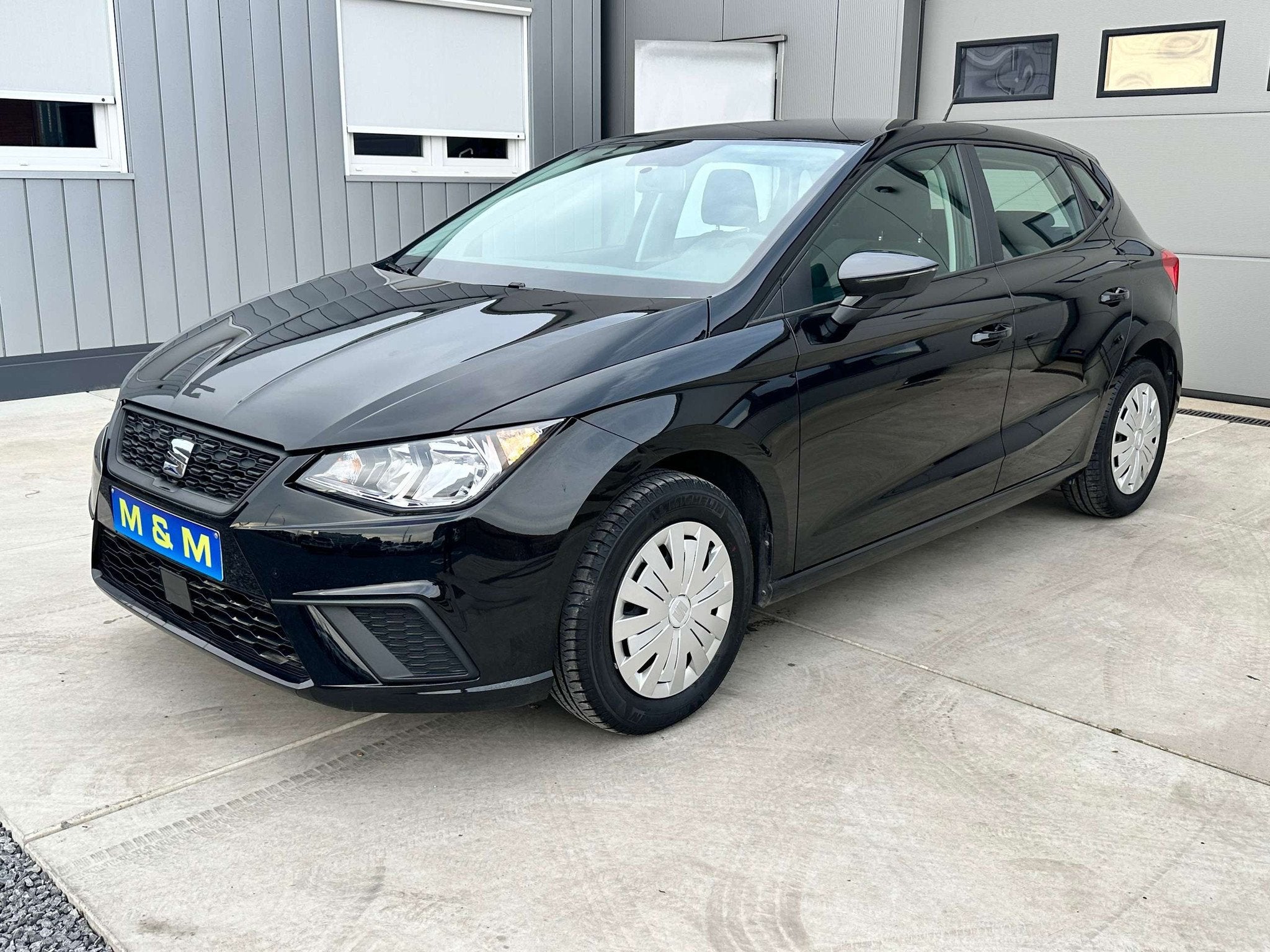 Seat Ibiza Ibiza 1.0i MPI * 12 m garantie *, Auto's, Stof, Gebruikt, https://public.car-pass.be/vhr/ed9dc389-5518-4d18-9be9-248848244698