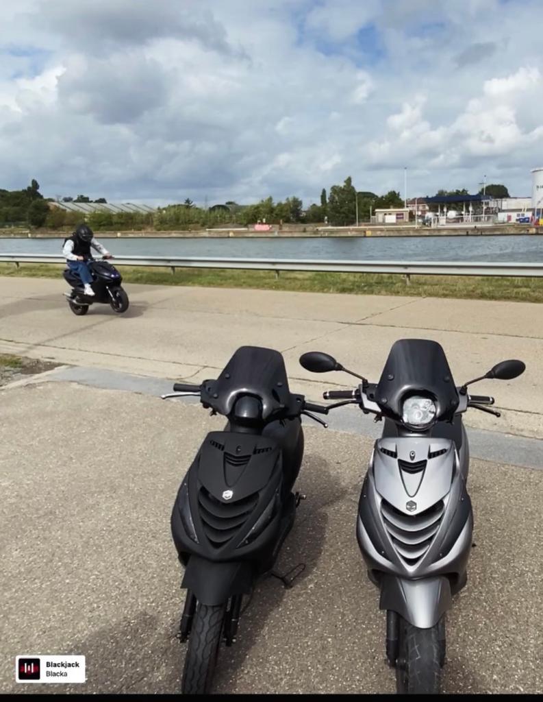 Te koop:  A klasse Piaggio Zip 50cc 4T (2017), Ophalen, Zo goed als nieuw, Zip