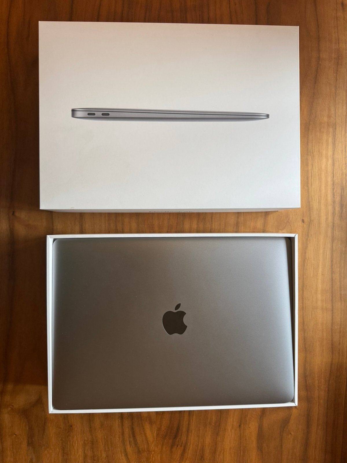 MacBook Air 13 2020 — i3 — 8 Go — SSD 256 Go — Gris sidéral, Informatique & Logiciels, 256 GB, Utilisé, Azerty, 8 GB