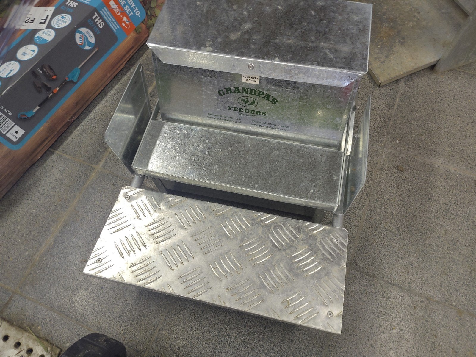 Grandpa's feeder voederbak kippen, Dieren en Toebehoren, Ophalen