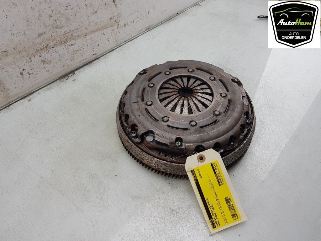 VLIEGWIEL DUBBELE MASSA Opel Corsa F (UB / UH / UP), Gebruikt, Opel