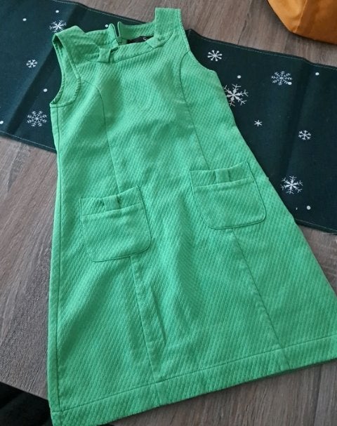 Gwear groene jurk 8 jaar, Kinderen en Baby's, Kinderkleding | Maat 128, Ophalen of Verzenden, Zo goed als nieuw, Meisje, Jurk of Rok