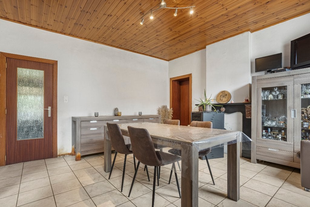Maison 3 façades avec 5 chambres à Blaton, Immo, 299 kWh/m²/an, 1000 à 1500 m², 69987 kWh/an, 5 pièces