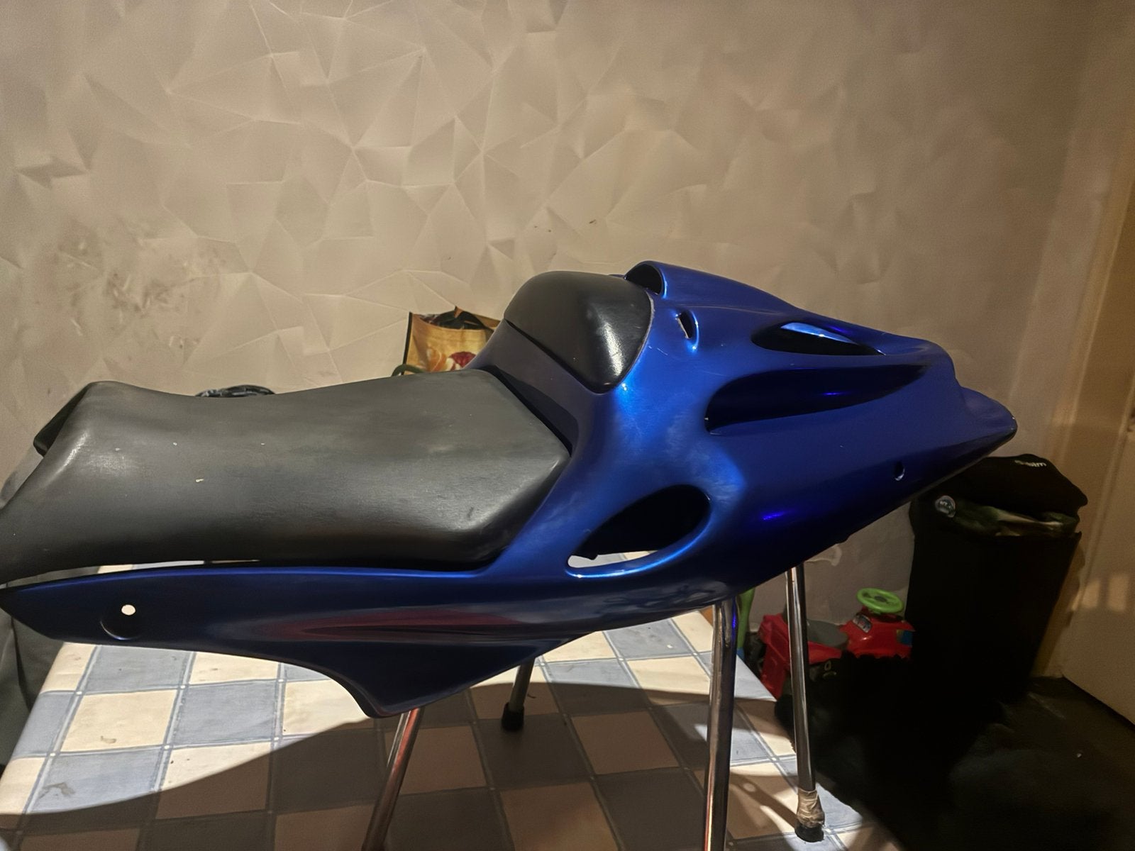Seatcover r1, Ophalen