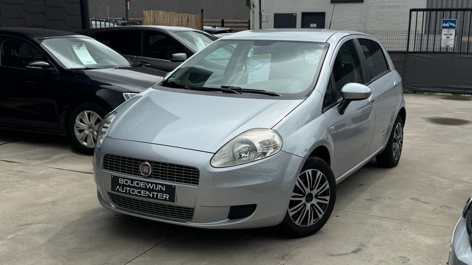 Fiat Punto 1.4Benzine 2008 156.xxxkm GEKEURD voor Verkoop!, Autos, Fiat, Argent ou Gris, Achat, USB, Entreprise