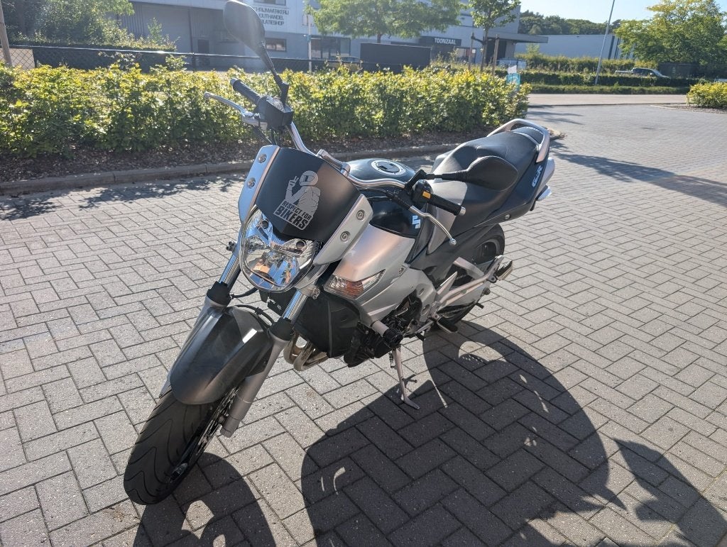 Suzuki GSR 600, Motos, Motos | Suzuki, Occasion, Plus de 35 kW, Particulier, 4 cylindres