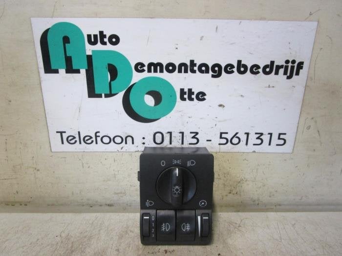 Commutateur lumière d'un Opel Corsa (Corsa C 00-), -, Opel, 3 mois de garantie, Utilisé
