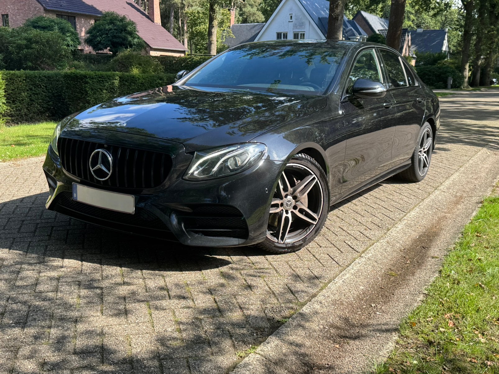 Mercedes Benz E200 AMG, Auto's, Automaat, 4 deurs, Achterwielaandrijving, Alcantara