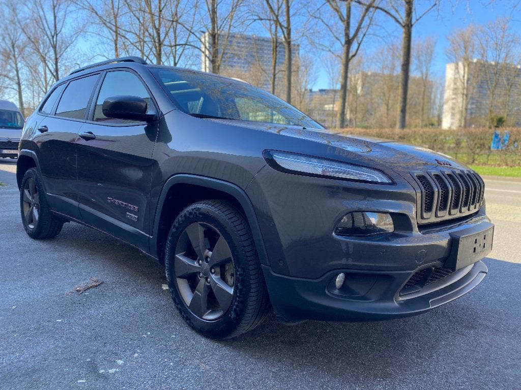Jeep cherokee serie 75 years 185ch siège climatisé 4WD full, Cuir, Argent ou Gris, Achat, Euro 6