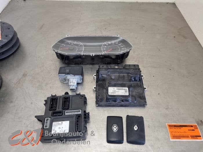 Ordinateur gestion moteur d'un Renault Trafic, Renault, -, 3 mois de garantie, Utilisé