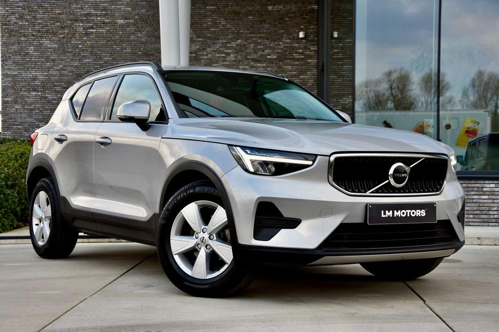 Volvo XC40 T2 *CAMERA* NAVI * APPLECARPLAY (bj 2022), Gebruikt, 2120 kg, 5 deurs, Zilver of Grijs