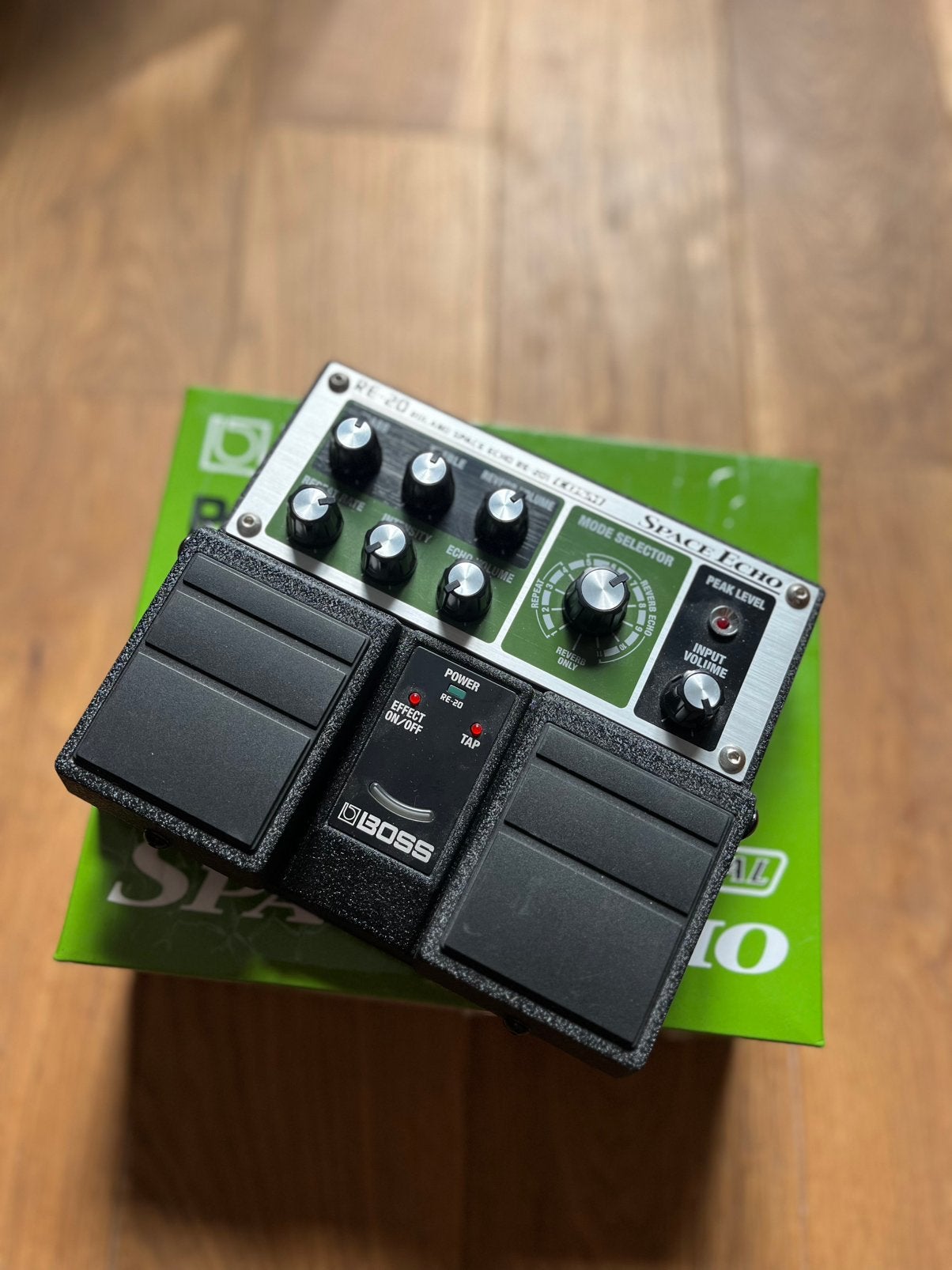 Boss re20 space-echo., Muziek en Instrumenten, Effecten, Ophalen of Verzenden, Zo goed als nieuw