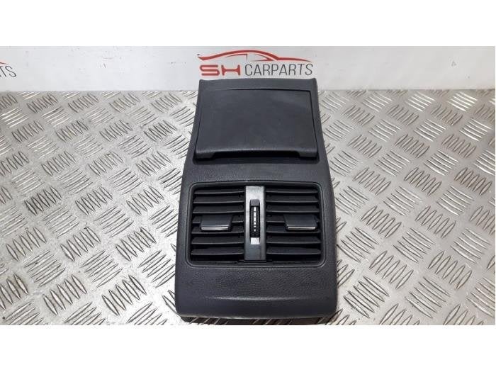 Console centrale d'un Mercedes CLA, 3 mois de garantie, Utilisé, -, -