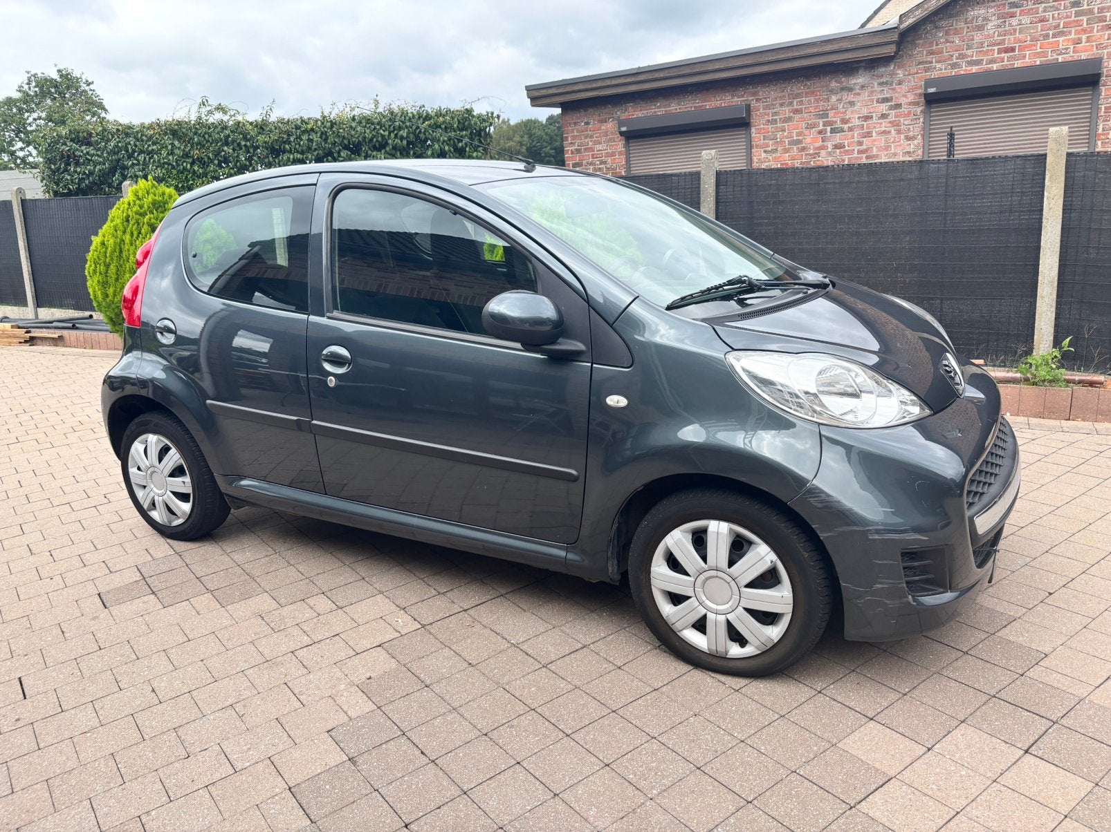 Peugeot 107 essence 40 000 km avec carnet d'entretien, Autos, Peugeot, Euro 5, Achat, Boîte manuelle, Entretenue par le concessionnaire