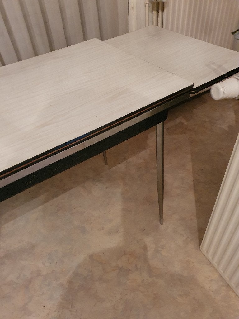 Te koop vintage keukentafel formica, Enlèvement