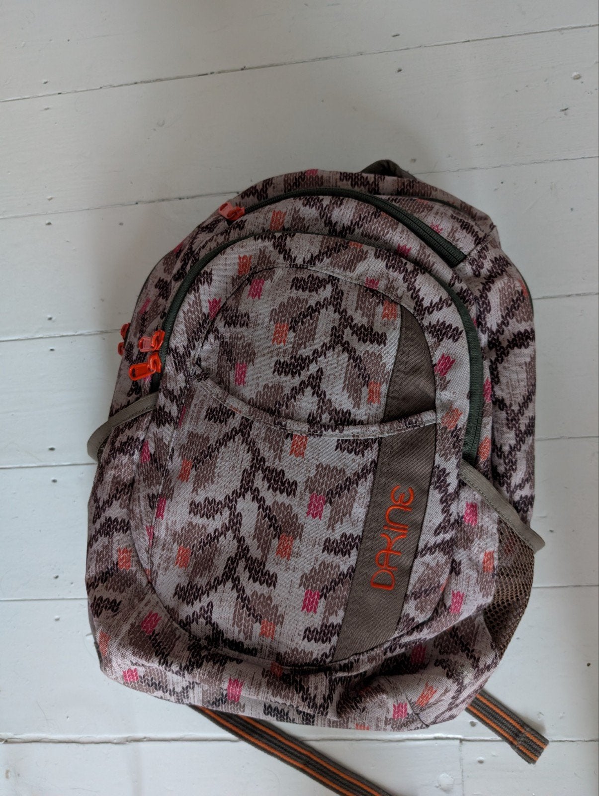 Dakine rugzak met laptopvak, Bijoux, Sacs & Beauté, Enlèvement, Comme neuf, Orange, Sac à dos