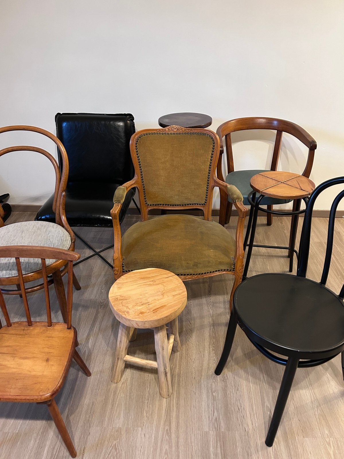 Diverse stoelen, Ophalen