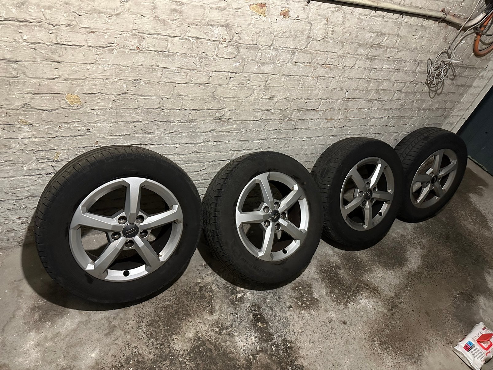 Audi jantes original, Enlèvement