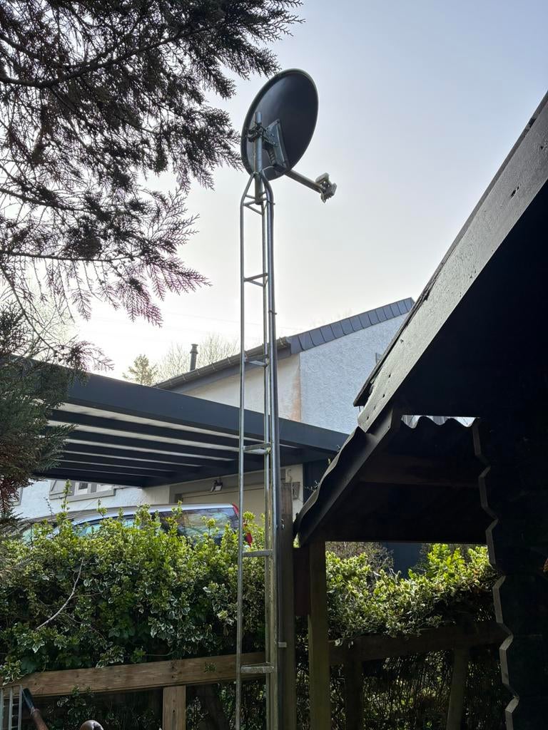 TV vlaanderen schotelantenne met 4m mast., Ophalen, (Schotel)antenne