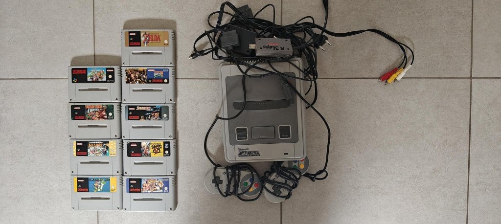 SNES Super Nintendo, Consoles de jeu & Jeux vidéo, Consoles de jeu | Nintendo Super NES, Enlèvement, Utilisé, Avec 2 manettes