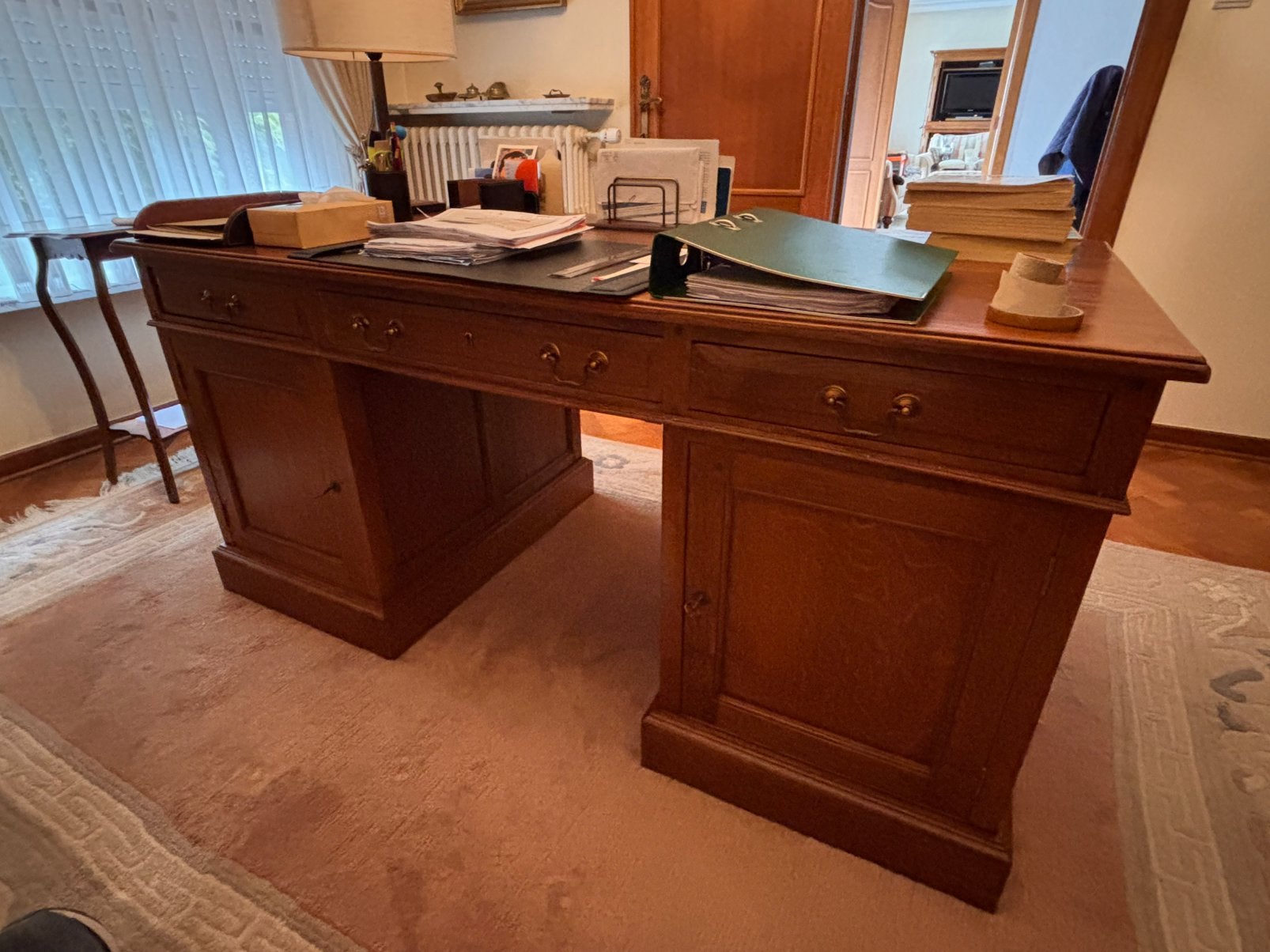 Massief eiken bureau, Enlèvement