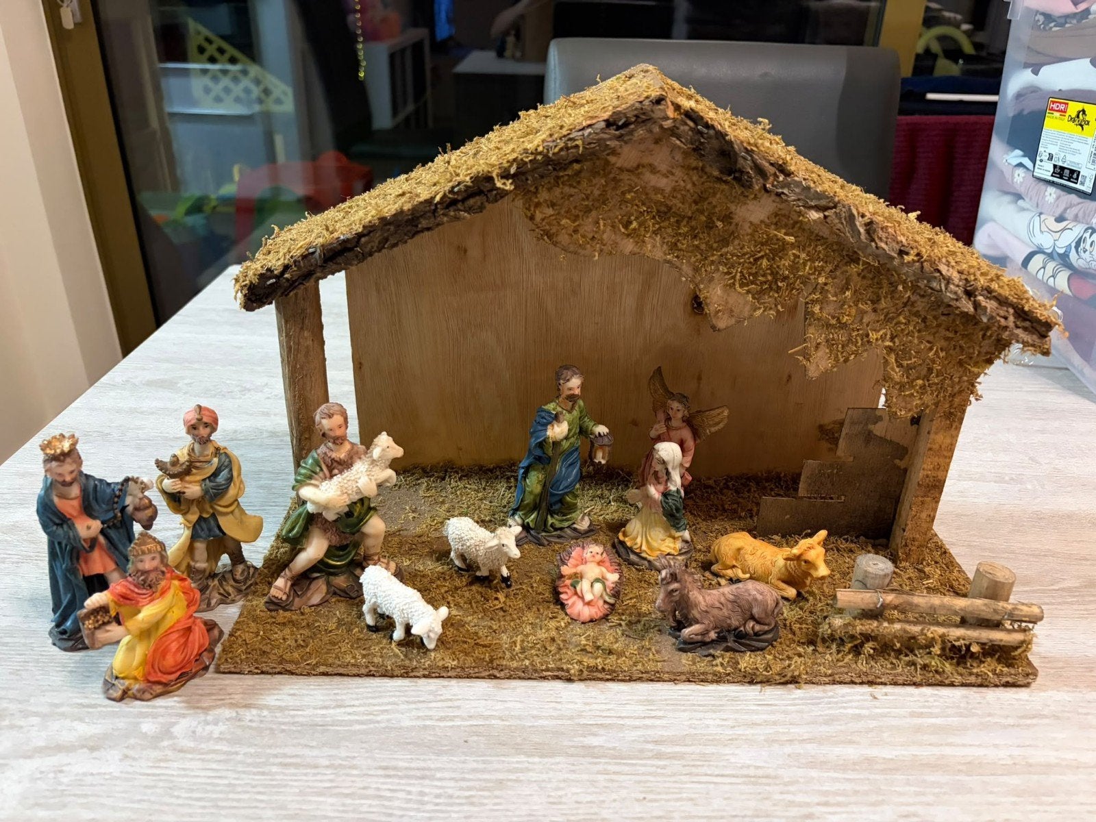 Kerststal inclusief beeldengroep, Ophalen, Gebruikt